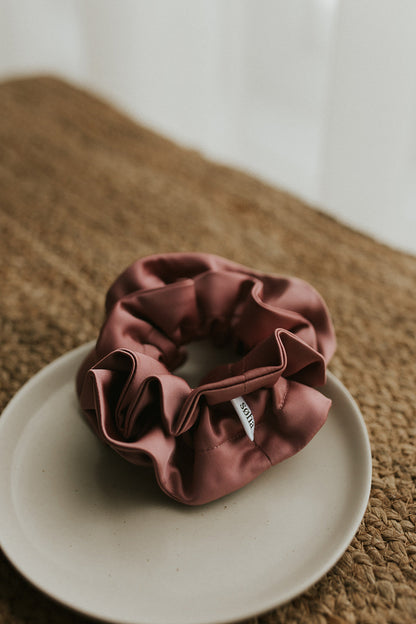 Chouchou à volants - Satin rose vintage